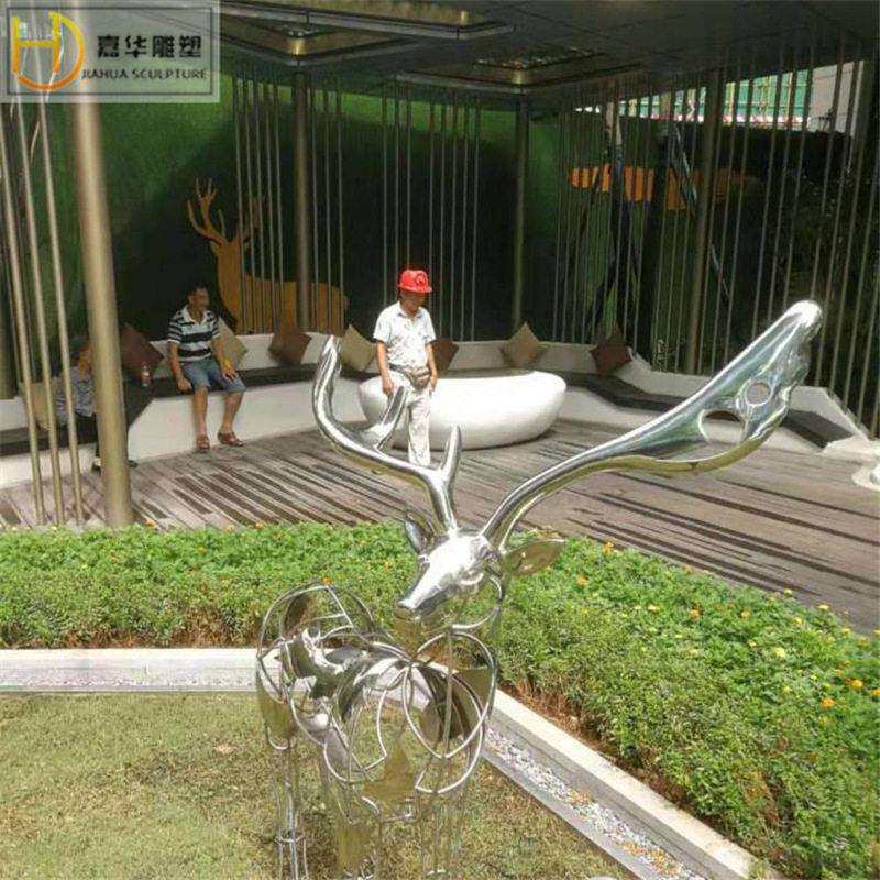 玻璃钢鹿雕塑制作售楼处抽象动物艺术品装置不锈钢镂空铁艺鹿摆件