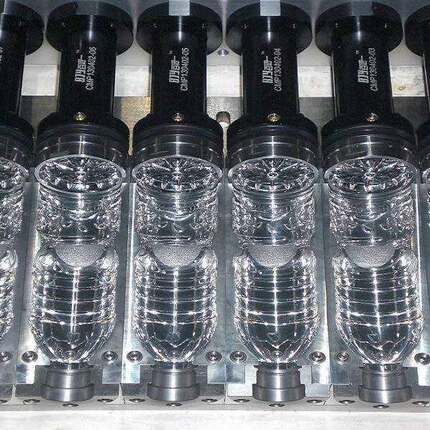 厂家供应1出8供应pet吹瓶注塑模具塑料矿泉水瓶模全自动吹瓶模