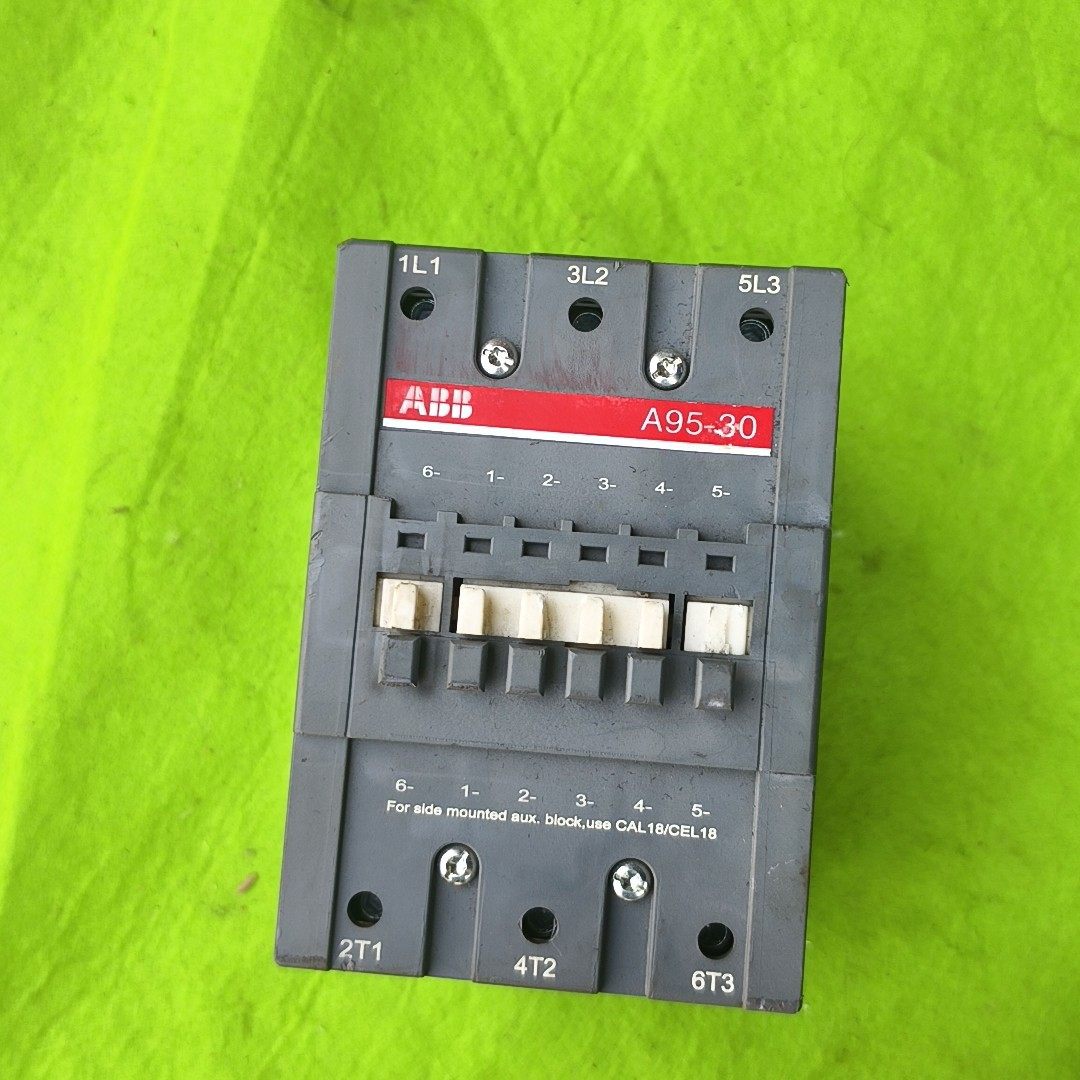 ABB 接触器 A-95-30  电压220，运费到付