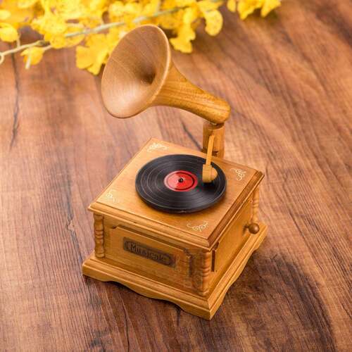 木质仿真留声机音乐盒八音盒节日婚庆赠送礼品家具摆件音乐盒