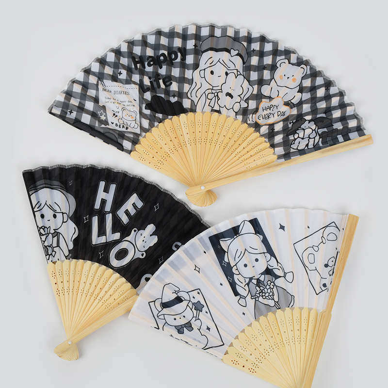 批发儿童卡通竹制扇子夏季便携折扇小学生随身手摇扇少女心布面扇