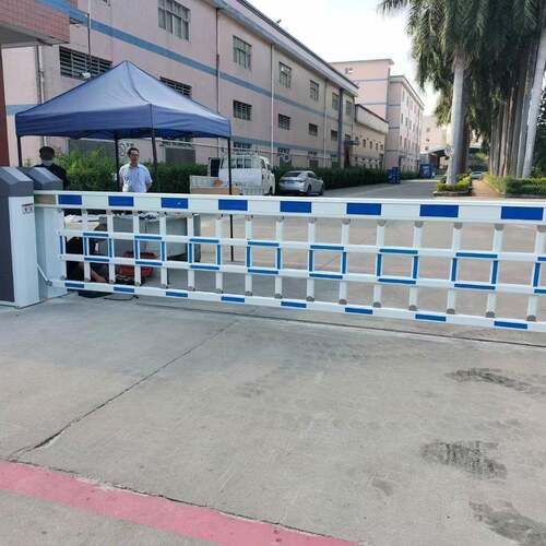 停车场道闸铝合金段滑门工厂电动伸缩门遥控自动推拉门平移门支持