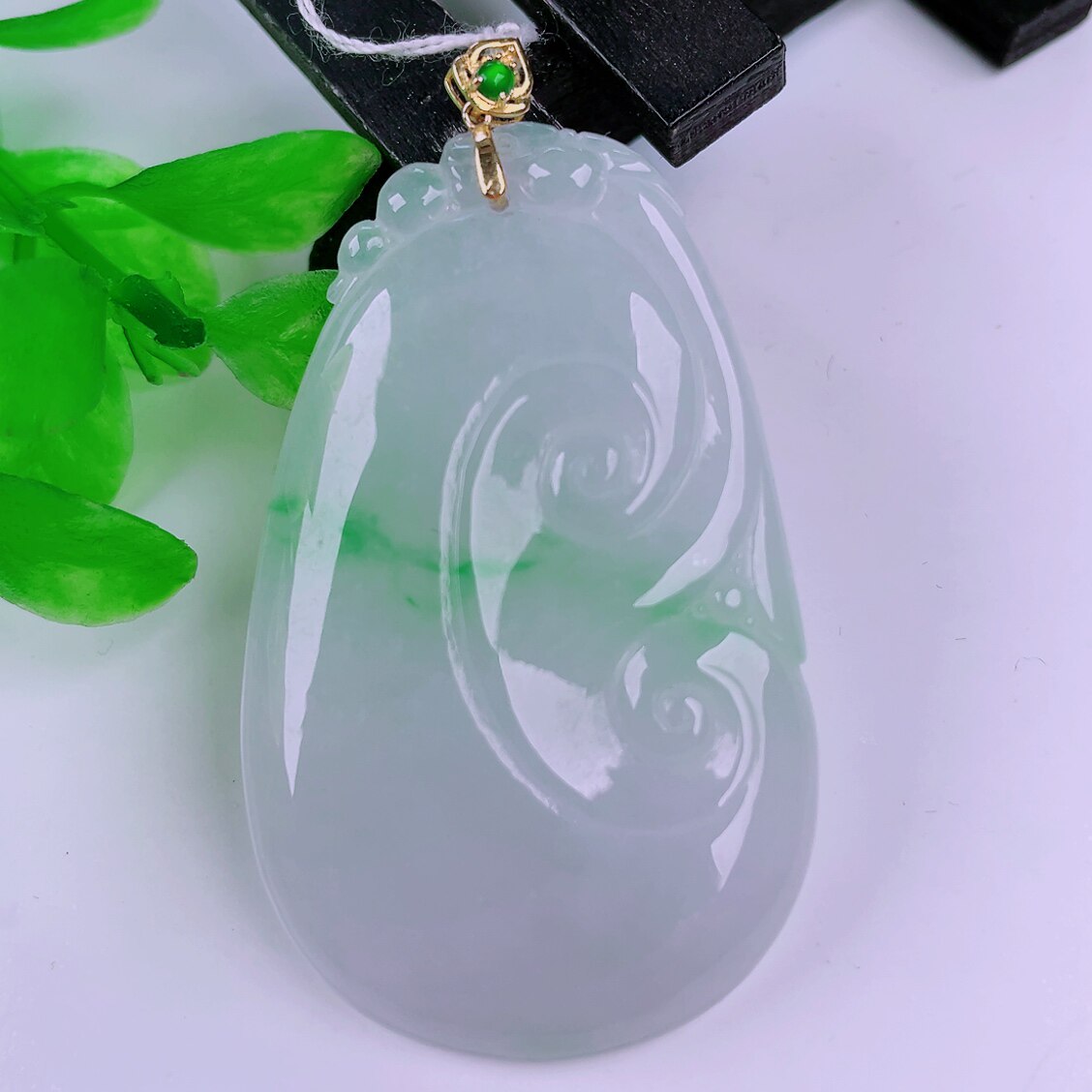 缅甸天然真品翡翠18k金扣头冰种紫罗兰飘绿闪拍如意玉吊坠16.60g