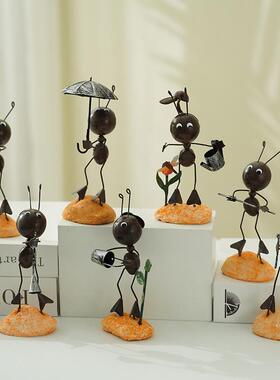 创意北欧蚂蚁客厅摆件家居装饰品房间卧室酒柜电视柜玄关小摆设