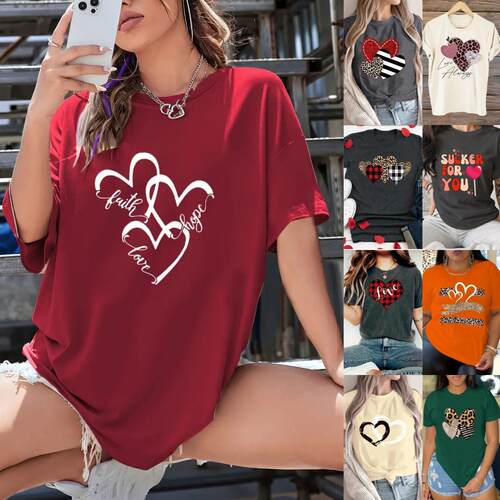 Women's Leopard Heart Print Round Neck Tee