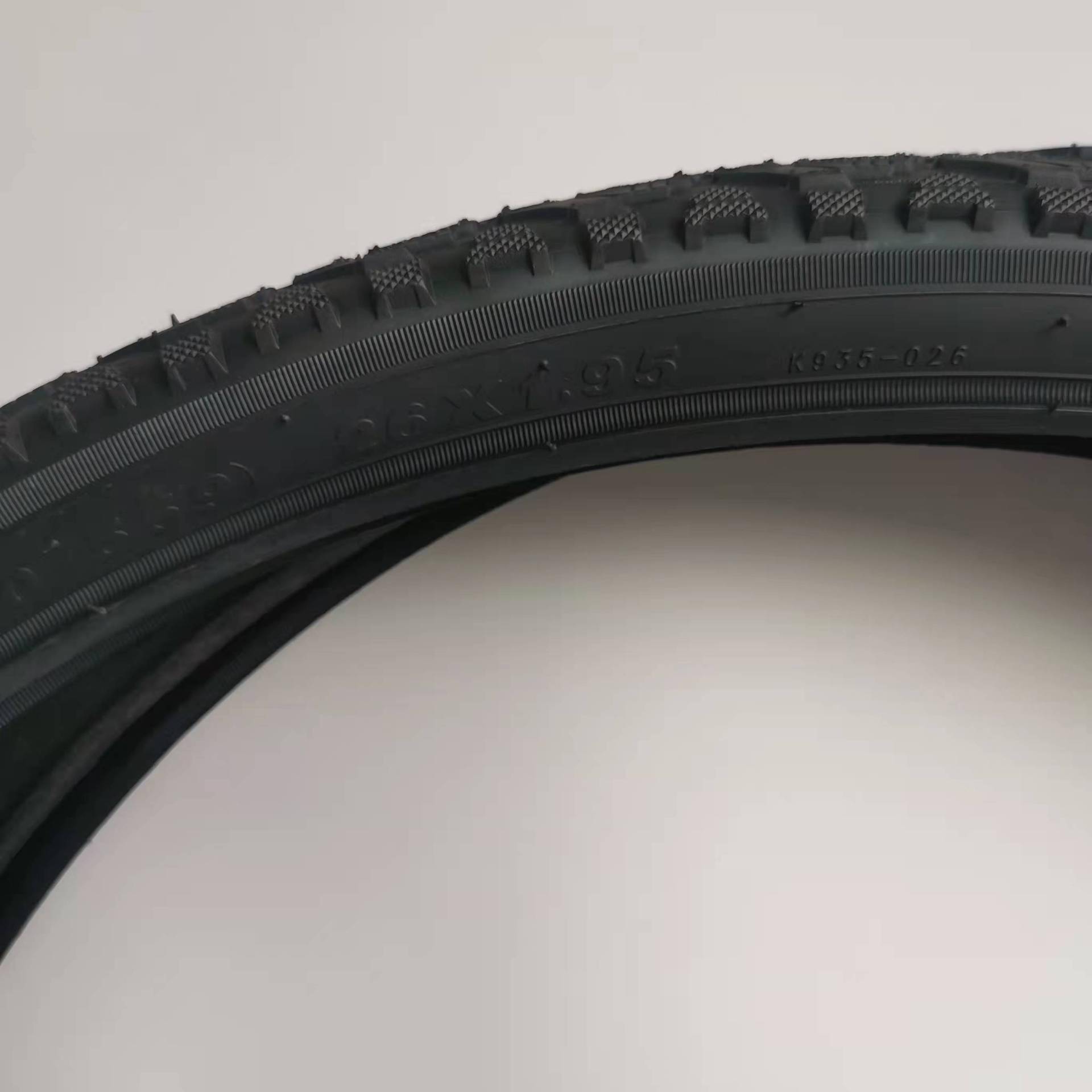 新款直销K935建大自行车外胎26*1.95单车自行车轮胎防刺耐磨外胎