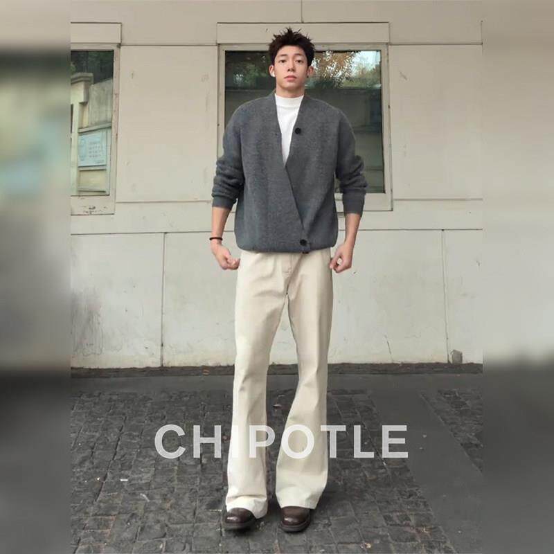 韩国CHIPOTLE老钱风米白弯刀牛仔裤男2026春季美式复古微喇直筒裤