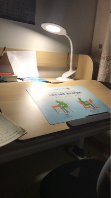 实际交流护童儿童学习桌怎么样，听说很多人被忽悠？是谣言？