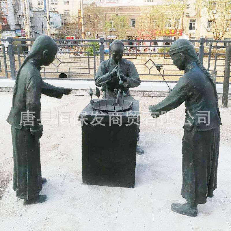 制作人物雕塑铸铜古代人物摆件小区景观吹糖人拉二胡铜人