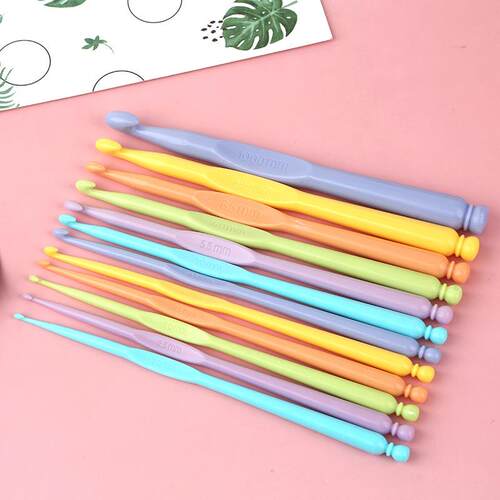 新款直销5ZW塑料钩针编织工具套装彩色毛衣毛线钩针12支装编织工