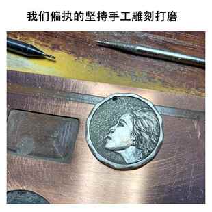 高档WUWRST手工雕刻照片定 制纯银币项链原创复古情侣新年礼物纪