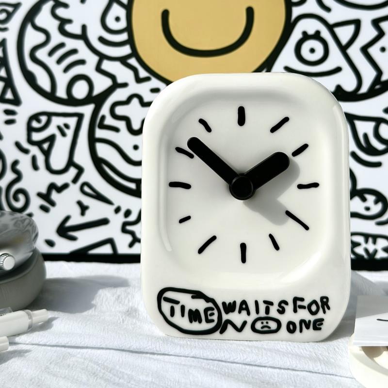 bmix x inap台式静音钟表家用摆件桌面小台钟卧室床头闹钟ins礼物