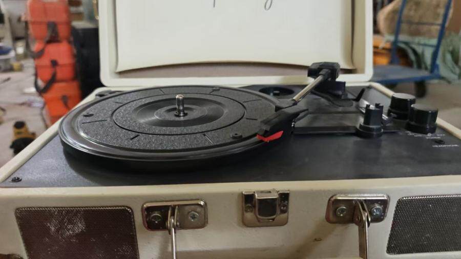 4月10日北京【京械4745】单位淘汰报废处置黑胶唱片机一台网络拍卖公告