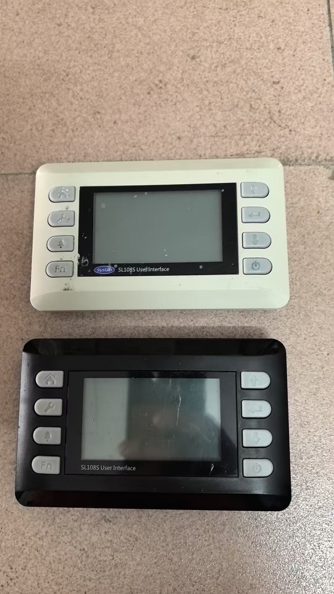 SL108 成色如图 功能不知好坏 有两个 单价