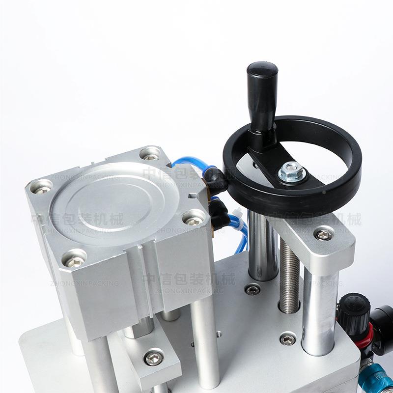 气动香水气动小型脚踏盖控制玻西林瓶璃瓶压机轧盖半自动锁机盖封