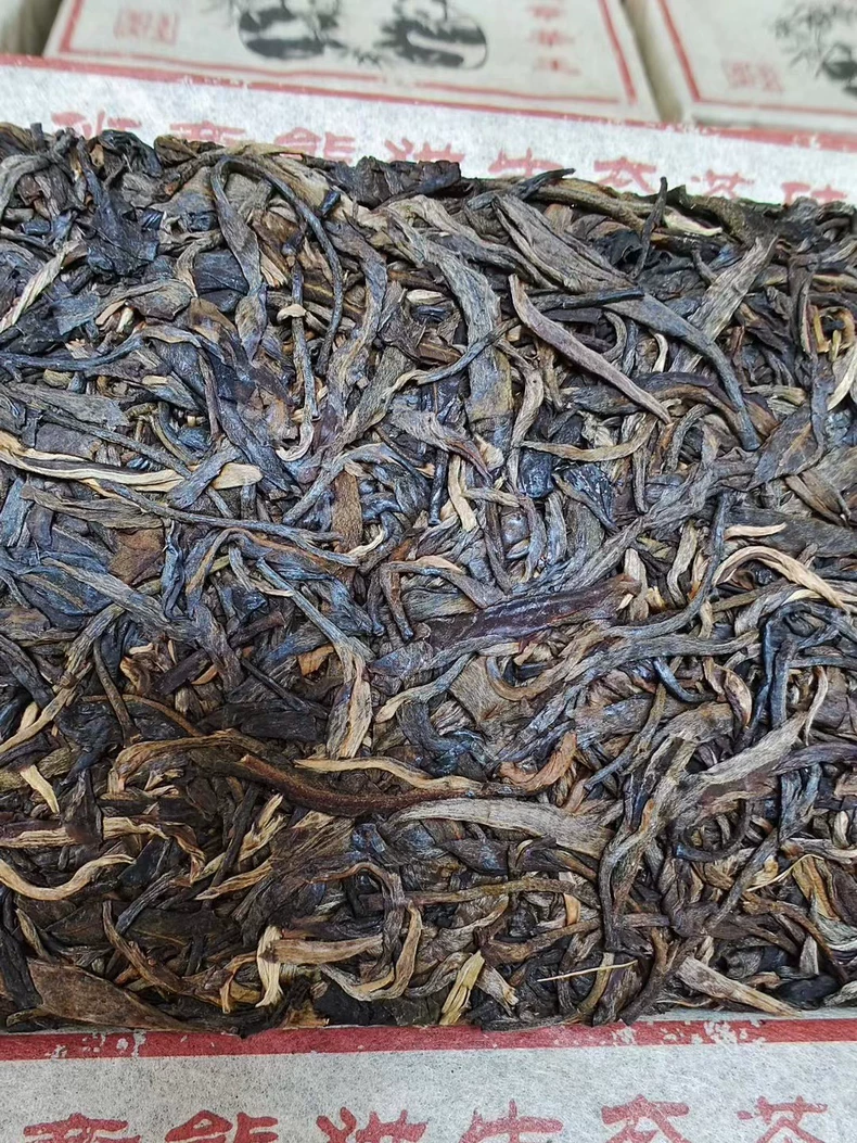 2006年班章熊貓生態磚普洱茶生茶250克/磚 普洱茶 BUASHOP普洱老茶