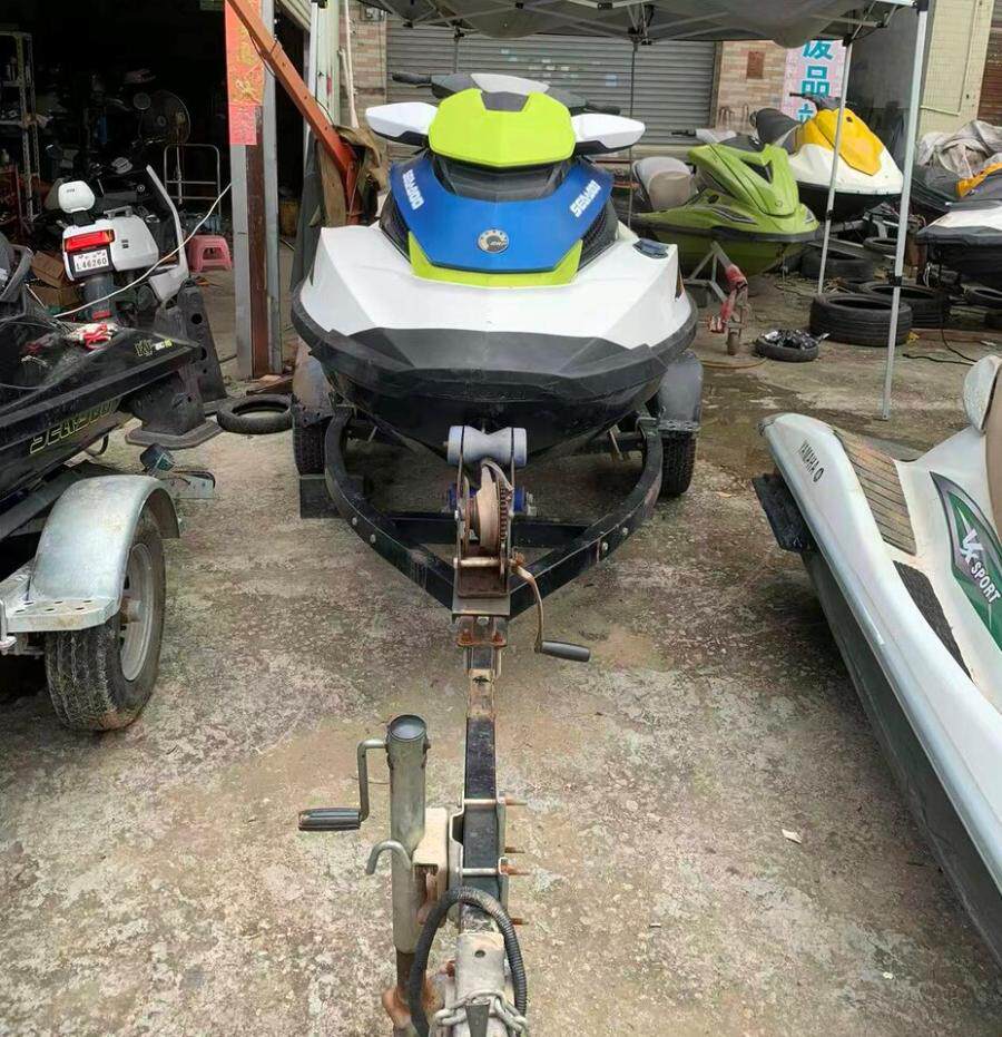 20年下水年庞巴迪215摩托艇原版原漆