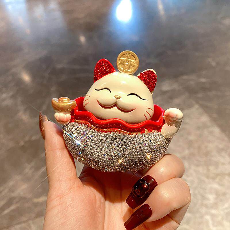 招财猫创意摇头高颜值汽车摆件车载中控台2025新款吉祥镶钻装饰品