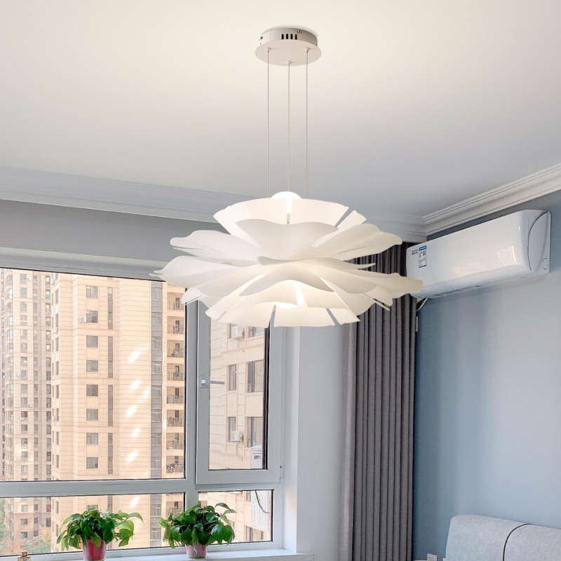 北欧花瓣吊灯网红ins少女公主儿童房LED奶油风餐厅卧室吊灯