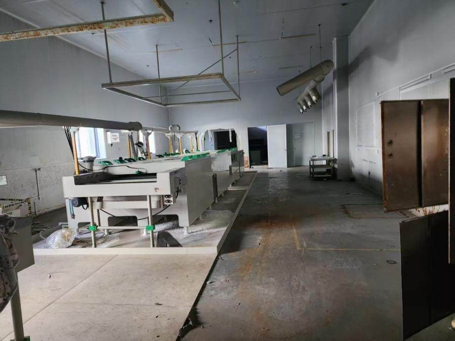 1月28日阜阳光电公司名下位于6栋的一批机器设备网络拍卖公告