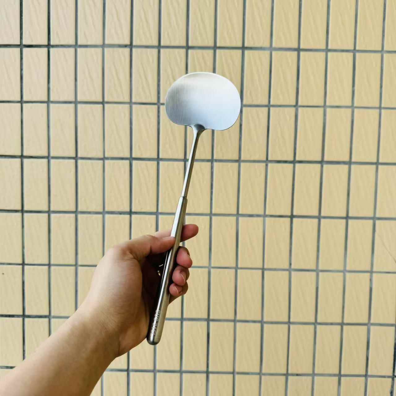 316不锈钢炒勺贵州炒菜瓢家用铁铲子腰子勺短柄小号锅铲打菜汤勺