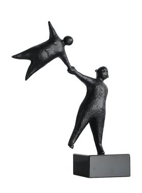 简约黑色金属拉手人物造型创意艺术摆件现代轻奢客厅办公室样板房