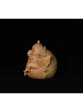 黄杨连年木雕小叶木雕装饰小孩工艺品摆件抱鱼车载手把有余件