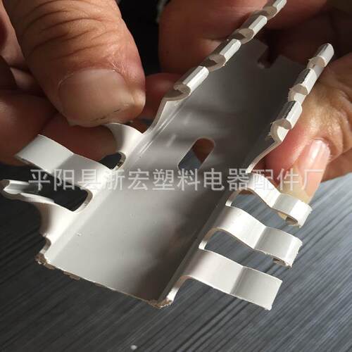 厂家低价出售PVC塑料配电柜线槽 装潢线槽5035宽明装