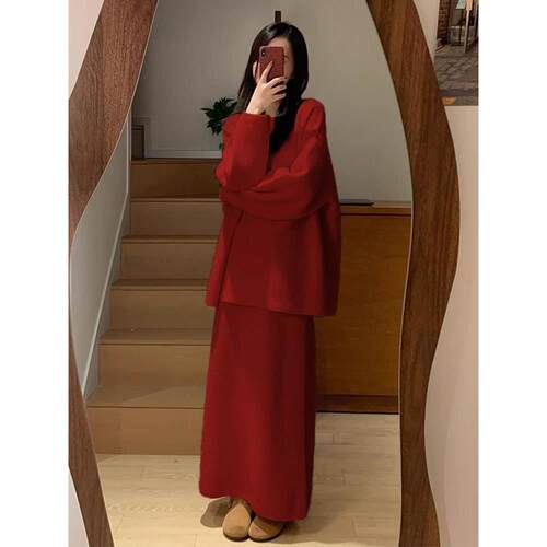欧洲站2025新款新年战袍红色针织套装裙订婚回门敬酒服两件套秋冬
