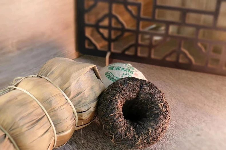 2005年南嶠茶廠孔雀老生沱茶普洱生茶老茶陳茶 普洱茶 BUASHOP普洱老茶