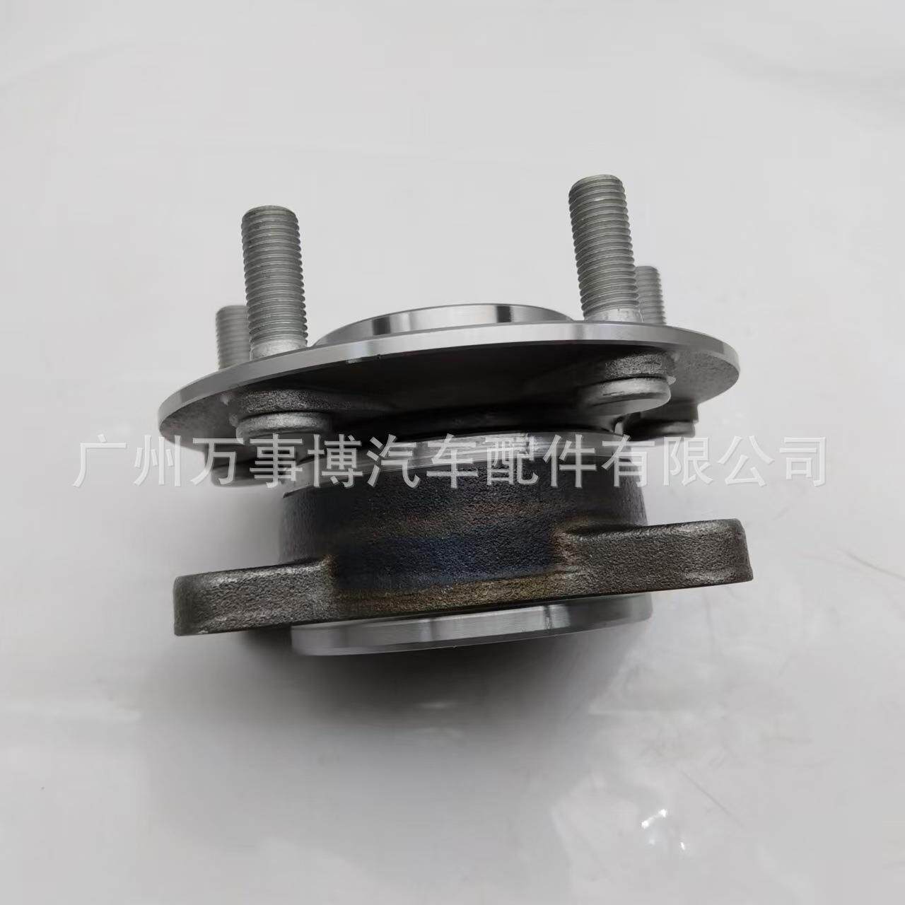 DHB4-33-04X 适应于2020款 CX-30前轮轮毂轴头