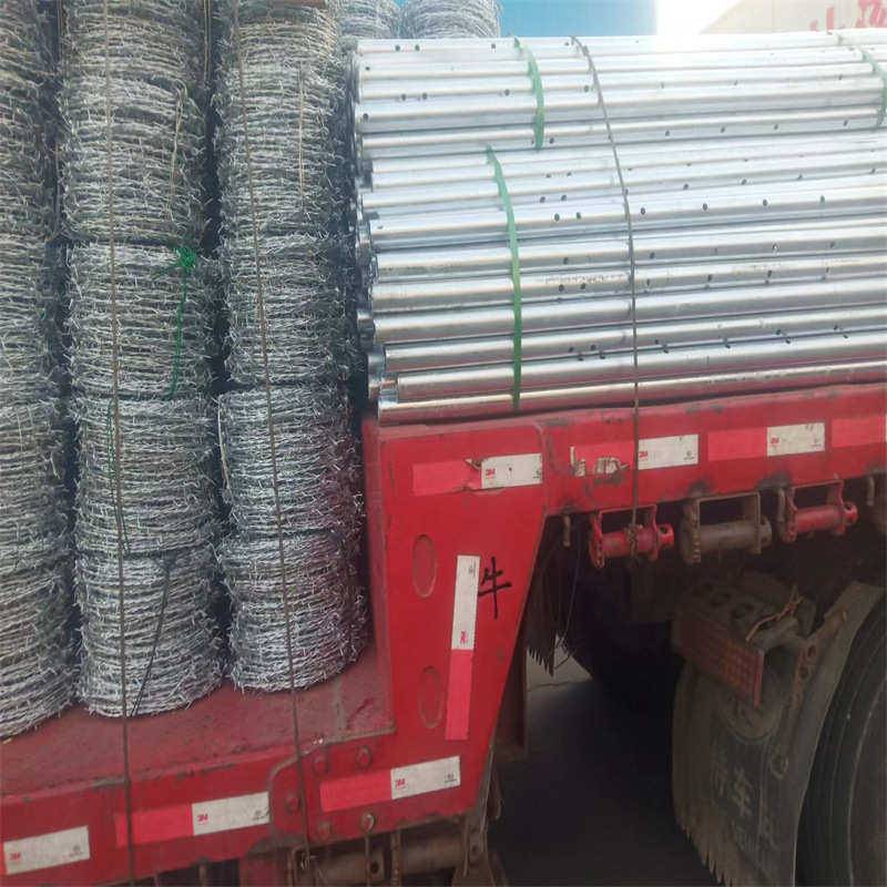 镀锌铁刺丝铁蒺藜U型C型刺绳立柱 高速公路刺绳隔离栅 刺绳柱