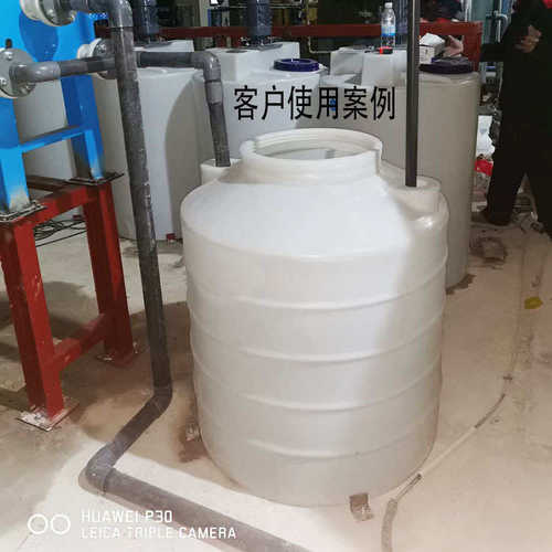 无锡水塔厂家0.5吨塑料水箱 1吨储水罐加厚PE桶2000L大号塑料储罐
