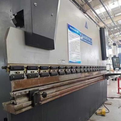 转让二手中亚WC67Y-200T-4000数控折弯机公称力2000现货