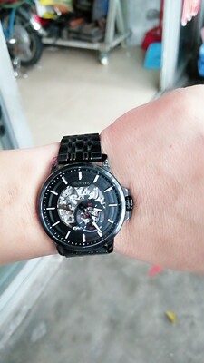 打听下雷诺手表怎么样，属于什么档次，优缺点分析下