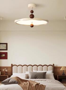 奶油风中古主卧灯美拉德风卧室灯吸顶灯法式复古房间灯书房半吊灯