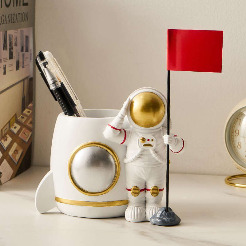 生日礼物实用小礼品笔筒创意送男生小学生学习用品男孩儿童男朋友