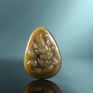 [守护吊坠]限时捡漏拍卖和田玉糖色糖料瑞兽玉牌守护吊坠42.06克