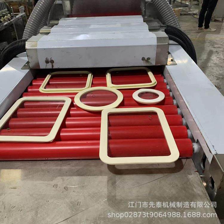 餐具保鲜玻璃盖清洗机通过式毛刷喷淋平面清洗设备