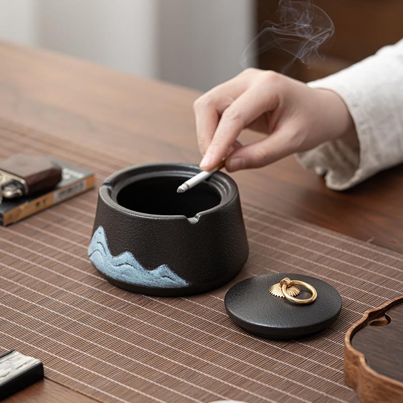 黑陶创意烟灰缸带盖防飞灰烟缸密封个性潮流客厅办公室茶几装饰