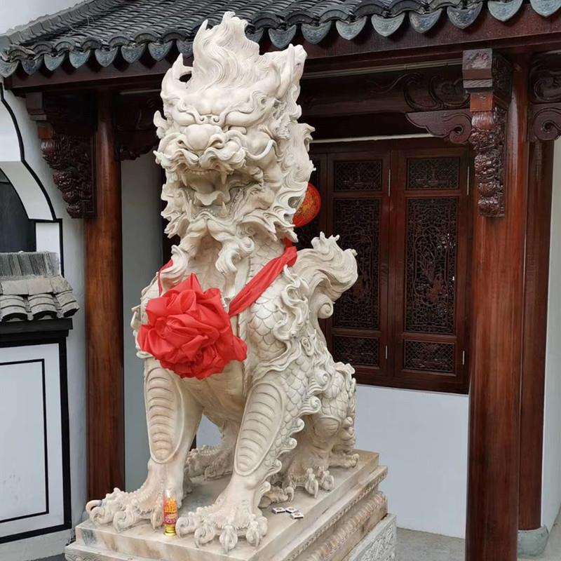 石雕麒麟青石石材麒麟神兽雕塑门口晚霞红动物雕刻别墅庭院