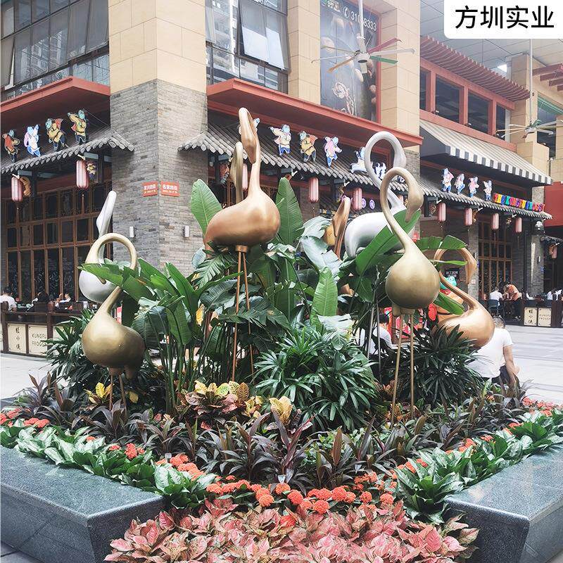 大型玻璃钢动物造型花篮雕塑玻璃钢花环节日景观大花篮城市装饰