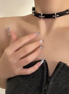 暗黑十字花架choker项圈女小众高级感于文文明星同款项链皮质颈链
