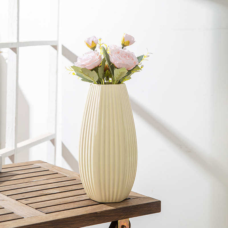 北欧风轻奢浮雕花卉陶瓷花瓶复古干花插花器皿客厅玄关摆件,家居饰品,花瓶,淘宝优惠券,粉丝福利购,淘宝优惠卷