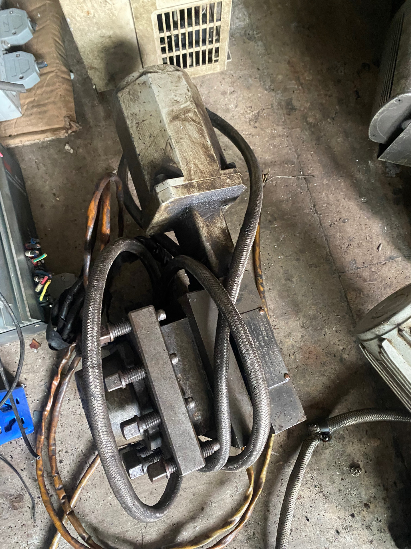 拆机三和6125电动刀架，功能正常，包邮。