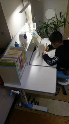 讨论易丽佳儿童学习桌怎么样，质量好不好呀？求使用心得？