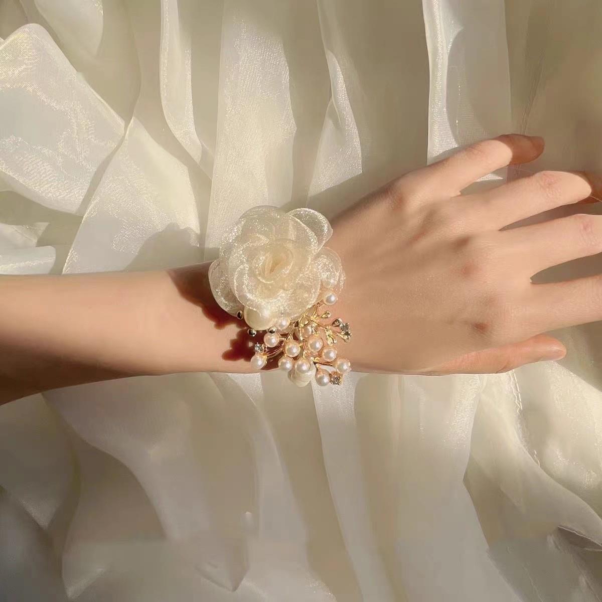 娘手腕花结婚新娘级感手花伴手环花胸花高仙婚礼姐妹团/色白伴手