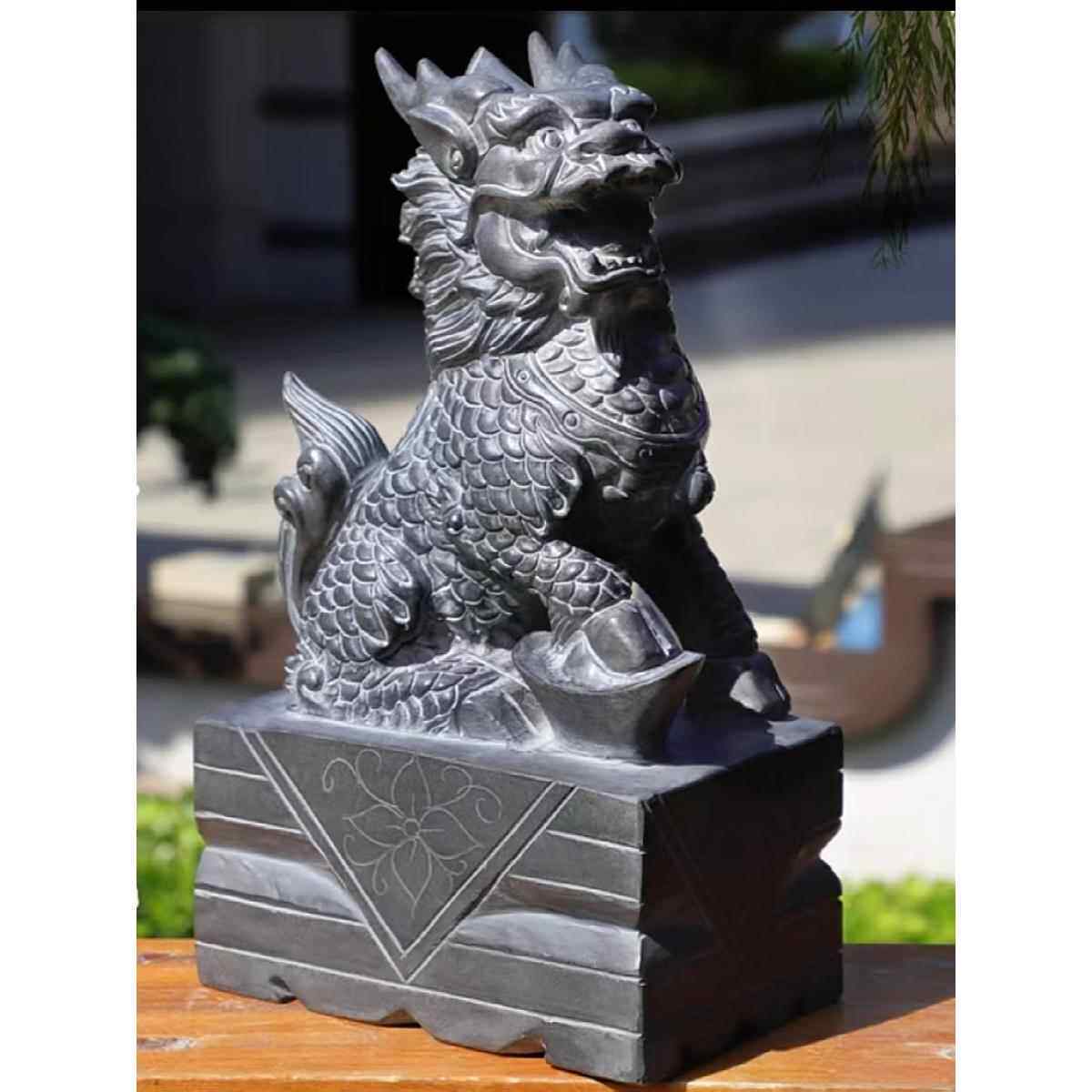 石雕麒麟一对看门家用青石天然石头雕刻摆件中式庭院别墅门口装饰