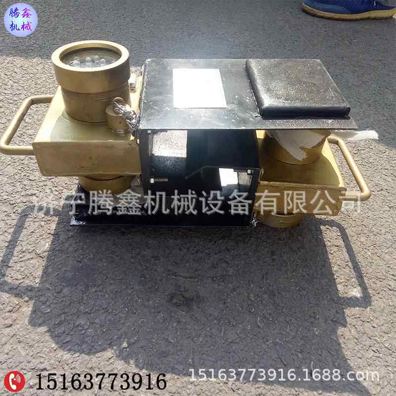 TXDKY-4.8L机车车尾灯 机车红尾灯磁吸式固定 充电双面机车提示灯