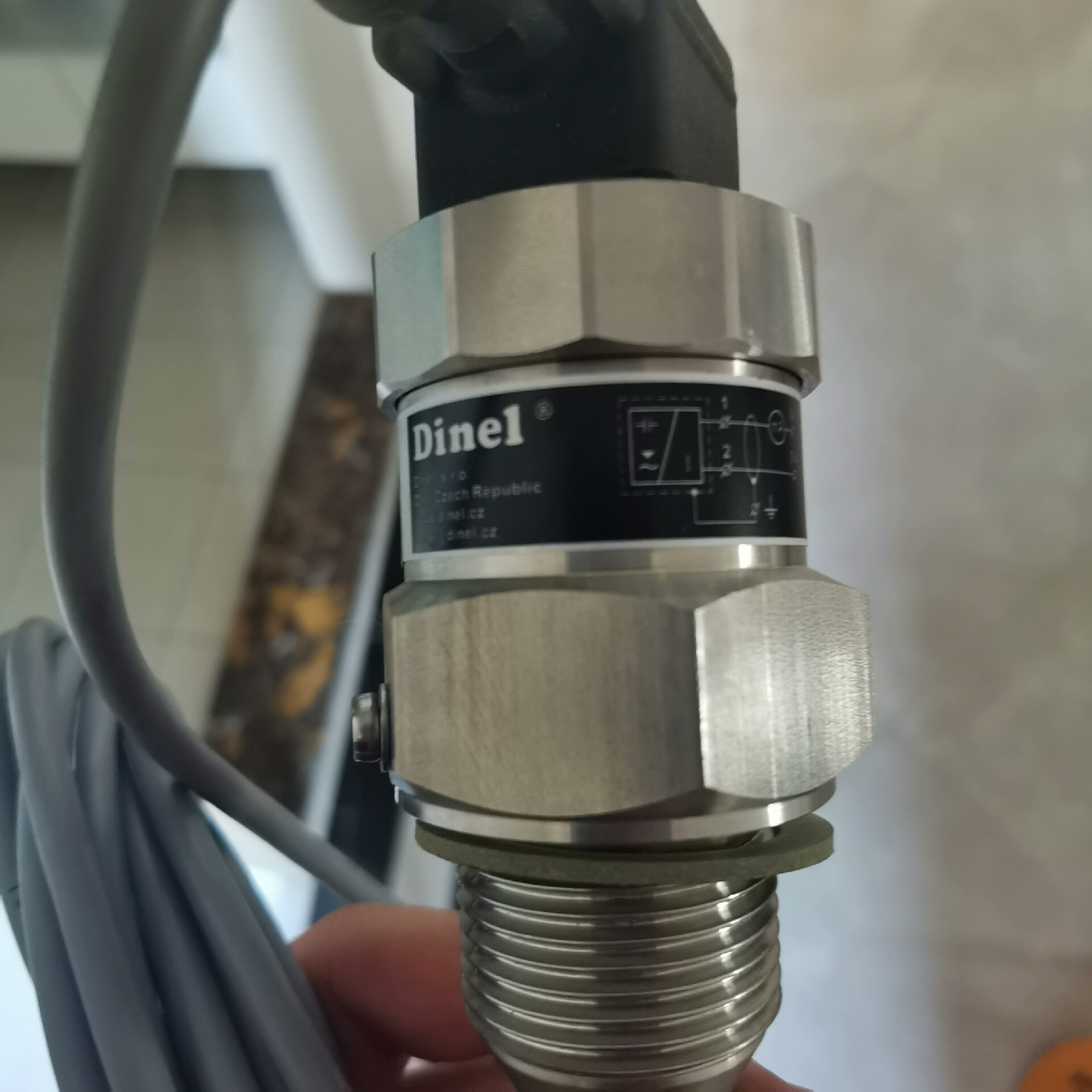 DINEL 油水分离器用传感器 CLM 36N-12-G-I